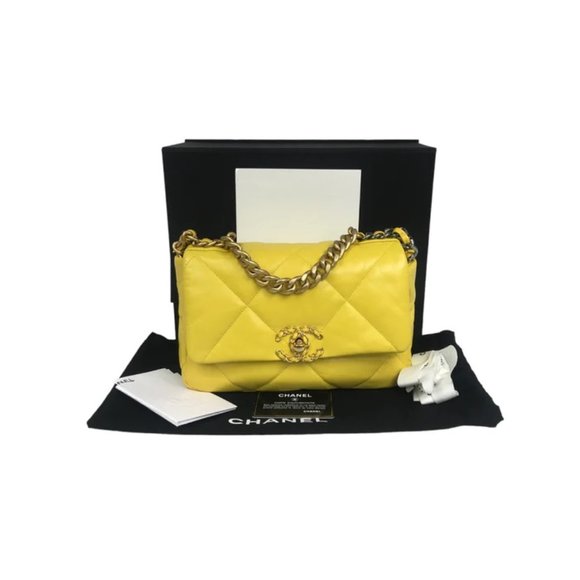 CHANEL 19, full set including receipt - Picture 1 of 13